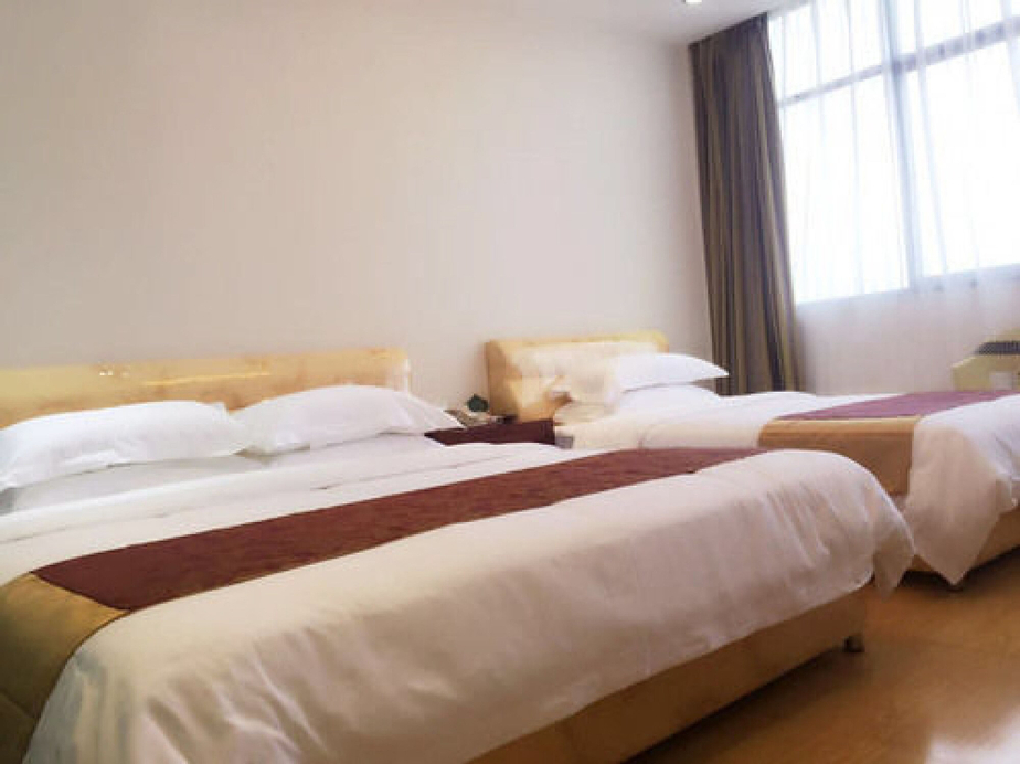 Jian Guo Grand Hotel, Sikhottabong