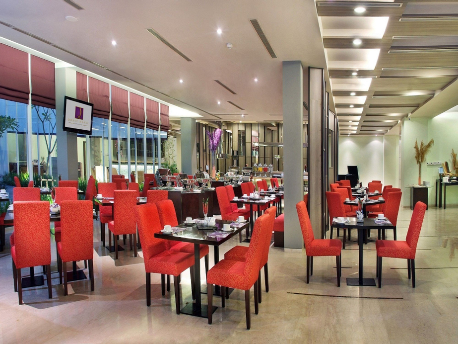 Quest Hotel Simpang Lima - Semarang by ASTON, Semarang