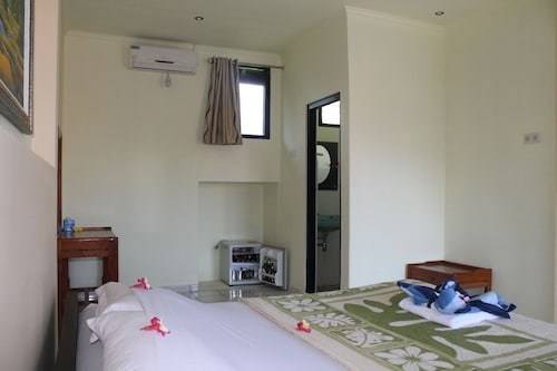 Ray Beach Inn, Buleleng