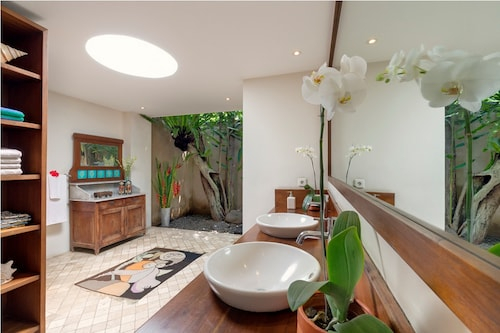 Lumut3 Villa - Seminyak, Badung