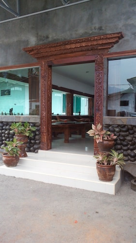 Moro Seneng Hotel and Resort, Banyumas