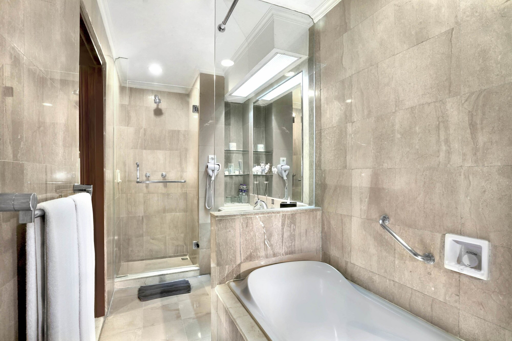 Aston Tropicana Hotel Bandung, Bandung