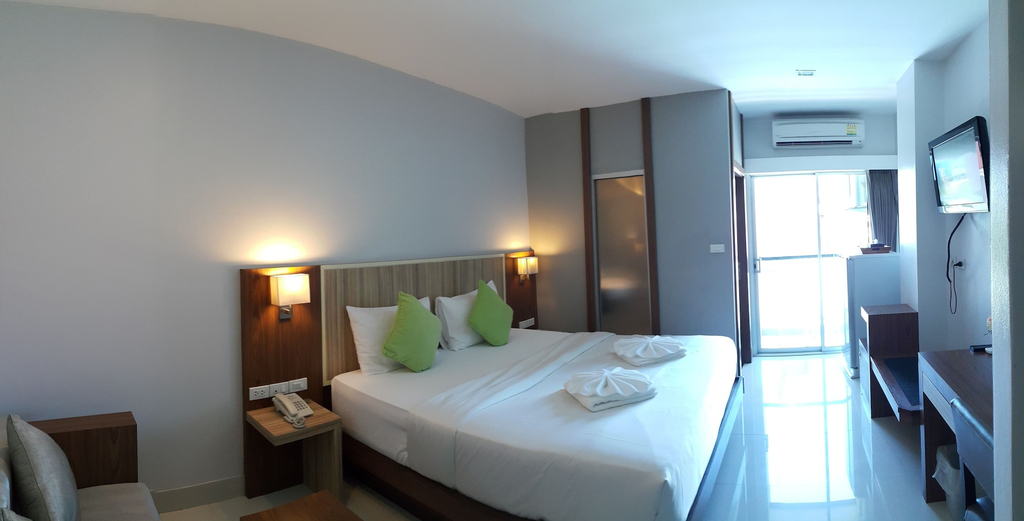 April Suites, Pattaya