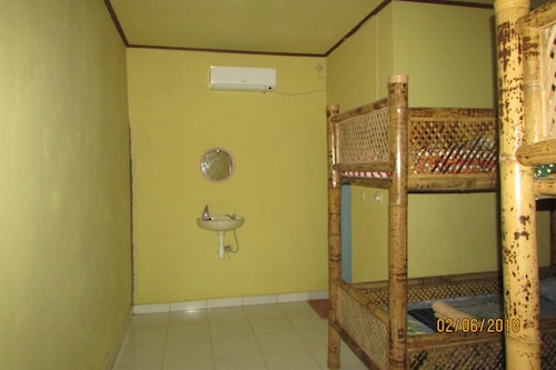 Zury Homestay, Lombok Tengah