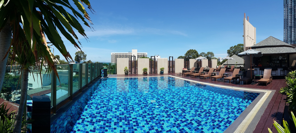 April Suites, Pattaya