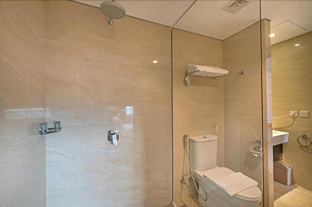 Grand Whiz Poins Simatupang Jakarta, South Jakarta