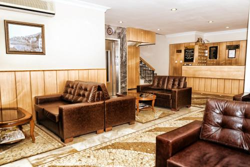 Serenti Hotel, Merkez