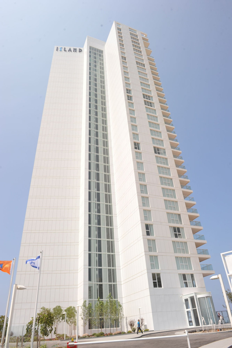Island Luxurious Suites Hotel,