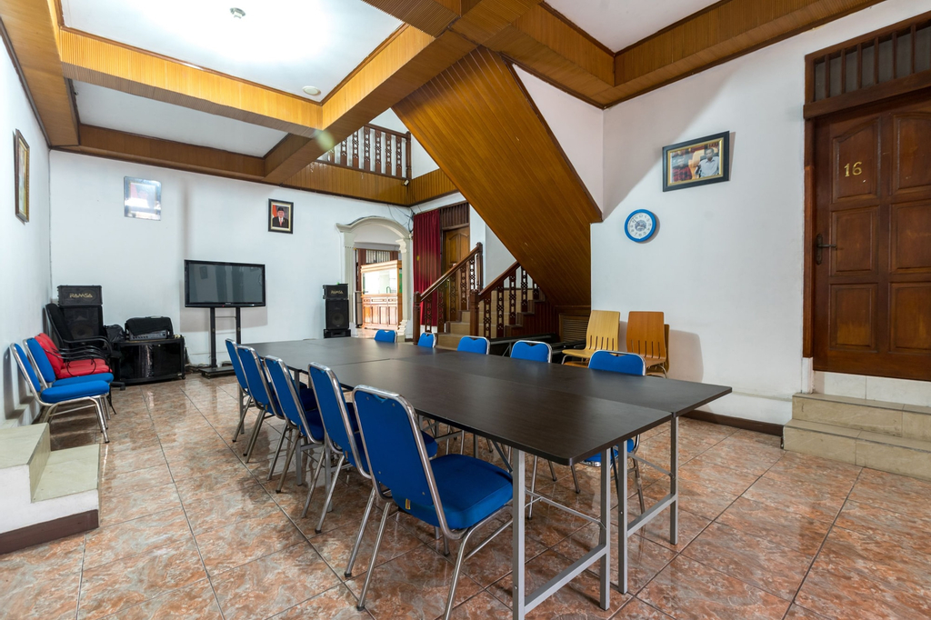 OYO 1421 Kasmaran Guest House Syariah, East Jakarta