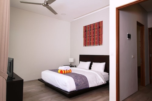CoHaus 13 Private Villa 4BR, Jakarta Selatan