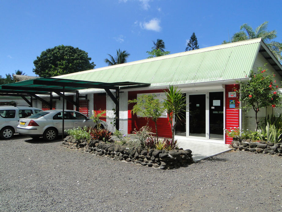 Linareva Moorea Beach Resort,