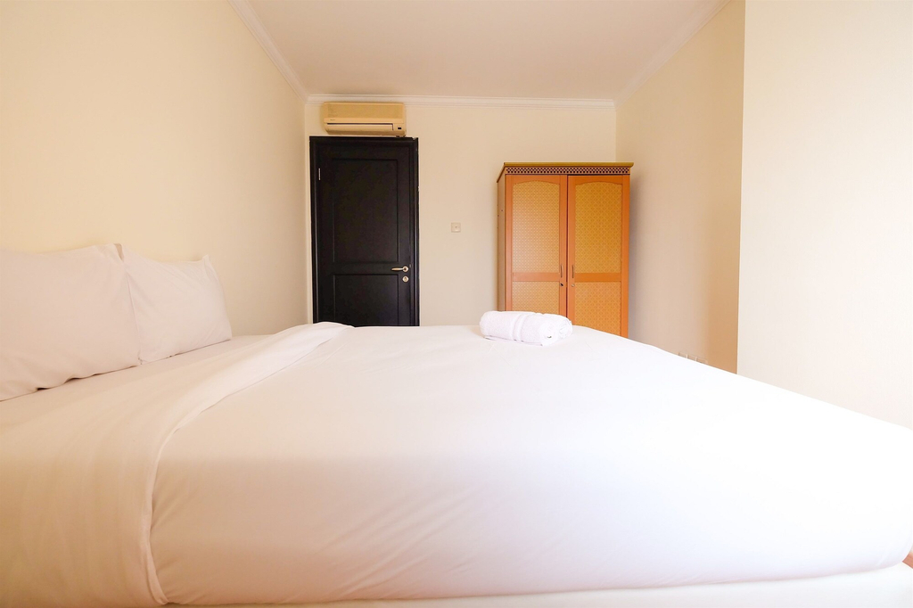 Exclusive Riverside Pluit Apartment, Jakarta Timur