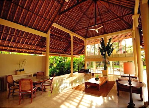 Jimbaran Alamanda, Badung