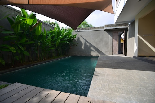 Krisandi House Jimbaran, Badung