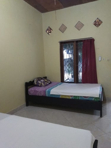 Ketapang Homestay, Lombok Tengah