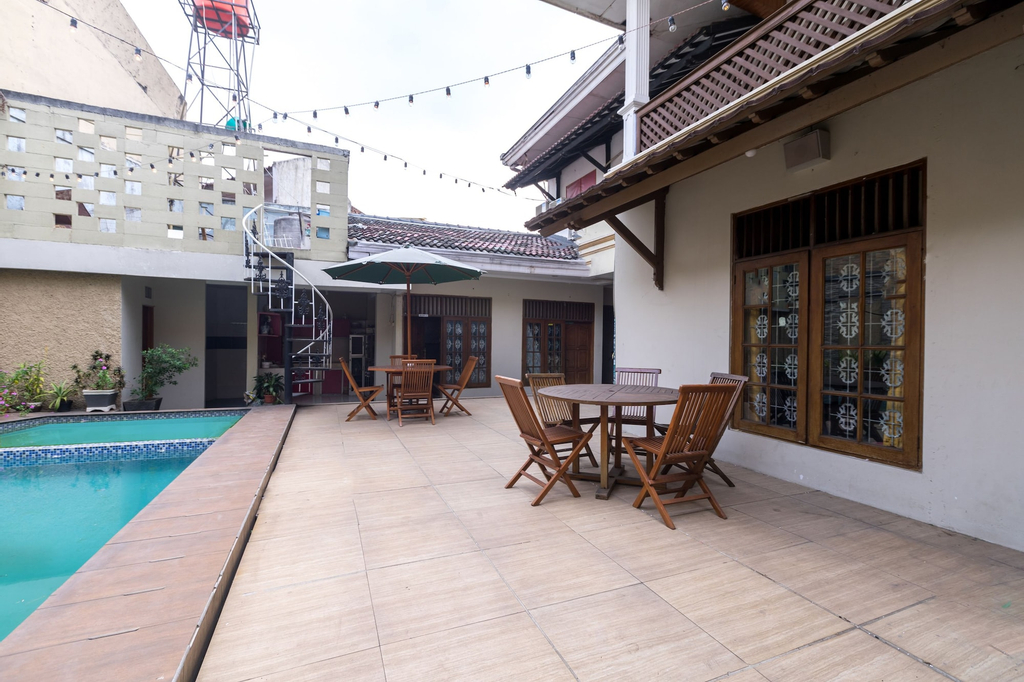 OYO 1421 Kasmaran Guest House Syariah, East Jakarta