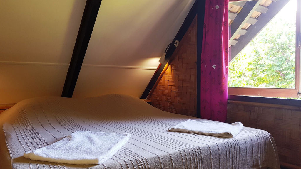 Linareva Moorea Beach Resort,
