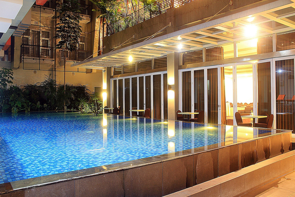 ZEN Premium Setrawangi Raya, Bandung