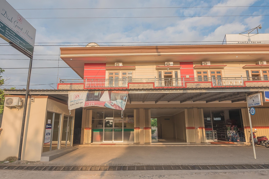 RedDoorz Plus near Syamsudin Noor Airport 3, Banjar