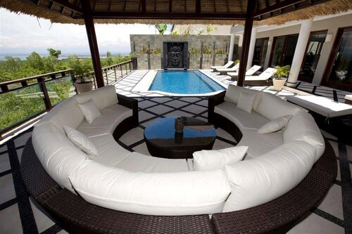 Royalty Queen Villa, Badung