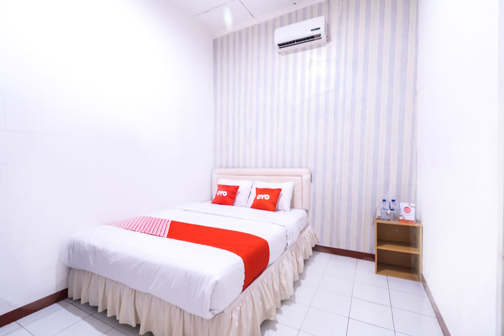 OYO 1421 Kasmaran Guest House Syariah, East Jakarta