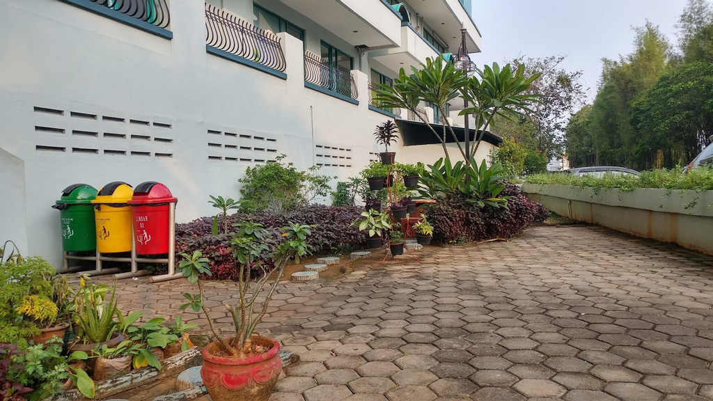Exclusive Riverside Pluit Apartment, Jakarta Timur