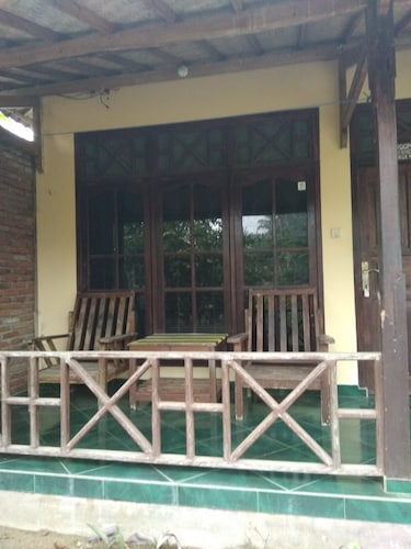 Ketapang Homestay, Lombok Tengah