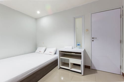 RedDoorz @ Cideng, Jakarta Pusat