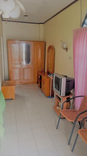 Melissa Palace Hotel & Karaoke, Simalungun