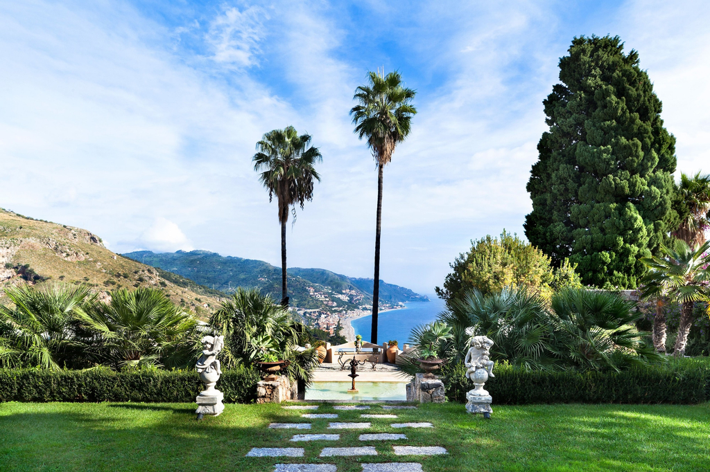 The Ashbee Hotel, Messina