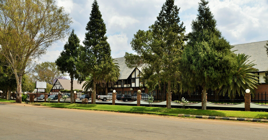 Cresta Churchill, Bulawayo
