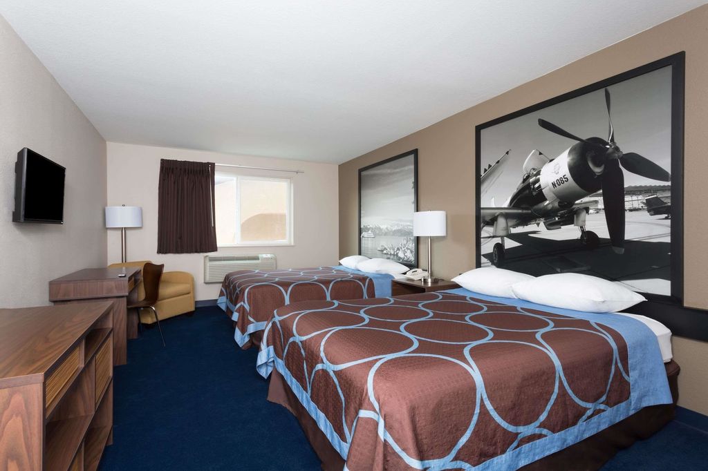 Super 8 by Wyndham Sparks/Reno Area, Washoe