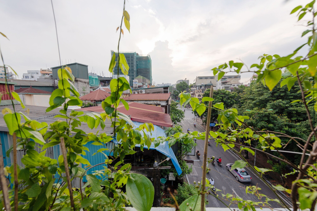 Hover House, Đống Đa