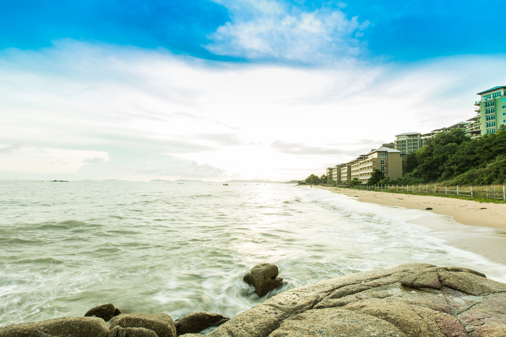 Royal Phala Cliff Beach Resort and Spa, Ban Chang
