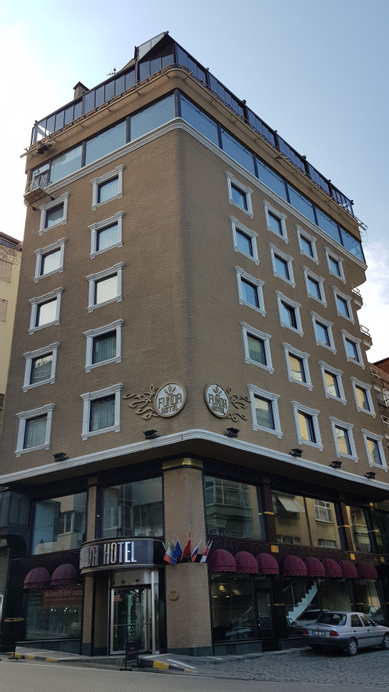 Funda Hotel, Merkez