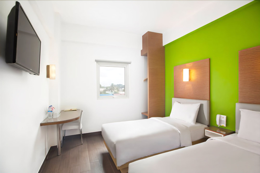 Amaris Hotel Hertasning Makassar, Makassar