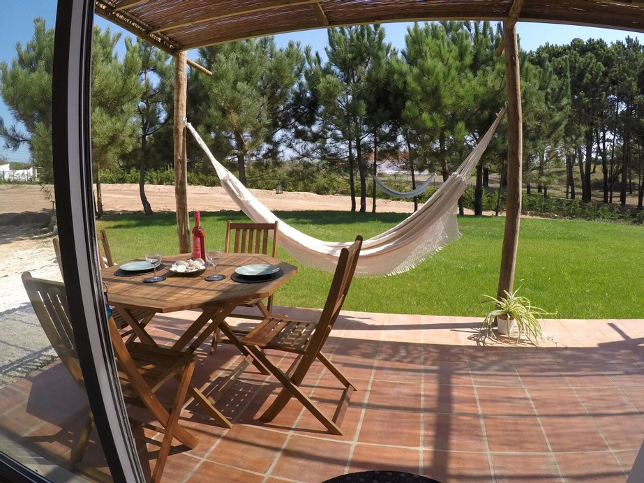 Studio in Serra do Bouro, With Pool Access, Enclosed Garden and Wifi -, Caldas da Rainha