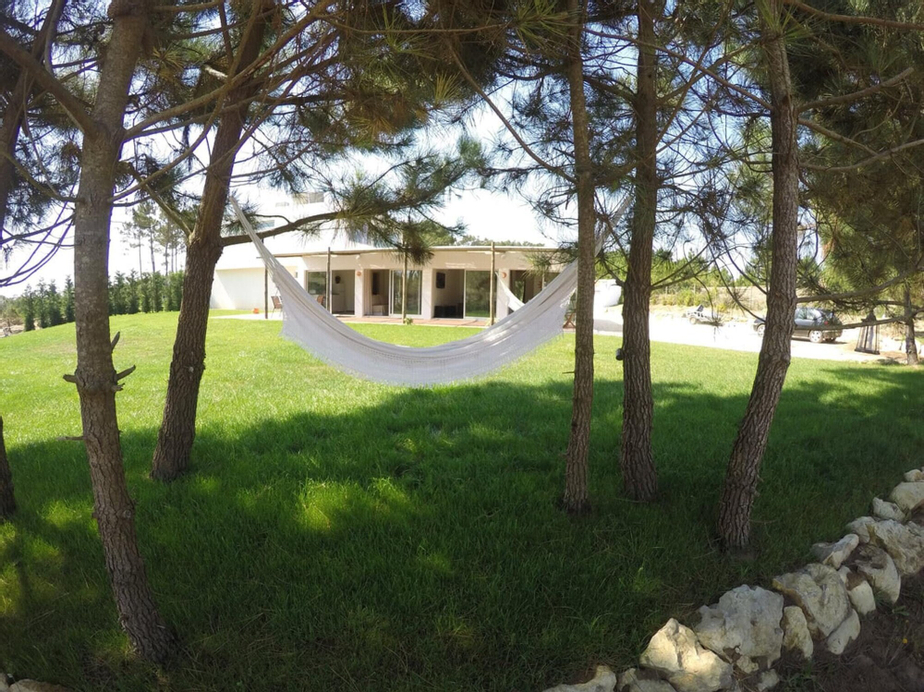 Studio in Serra do Bouro, With Pool Access, Enclosed Garden and Wifi -, Caldas da Rainha