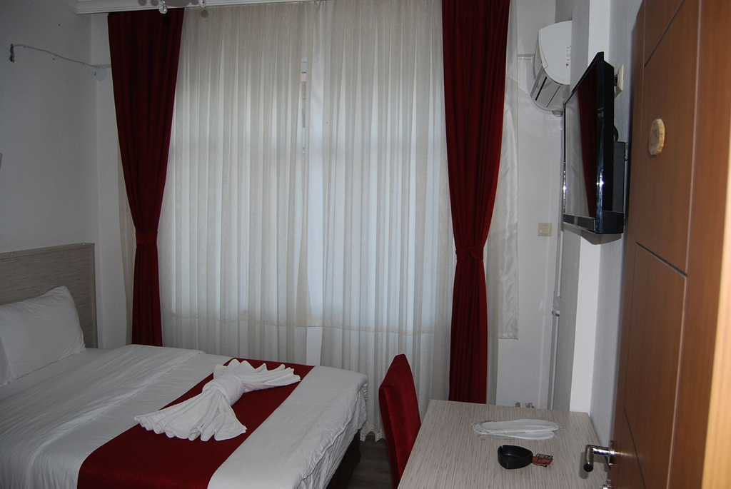 Ferah Hotel, Sürmene
