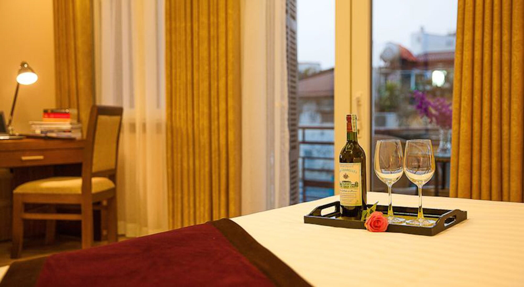 Spring Flower Hotel, Hoàn Kiếm