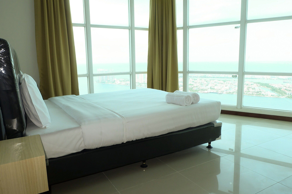 Baywalk Condominium Pluit With Ocean View, Jakarta Utara