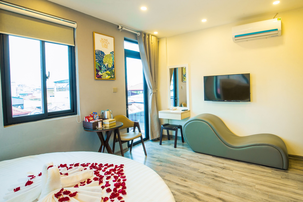 Golden hotel, Hai Bà Trưng
