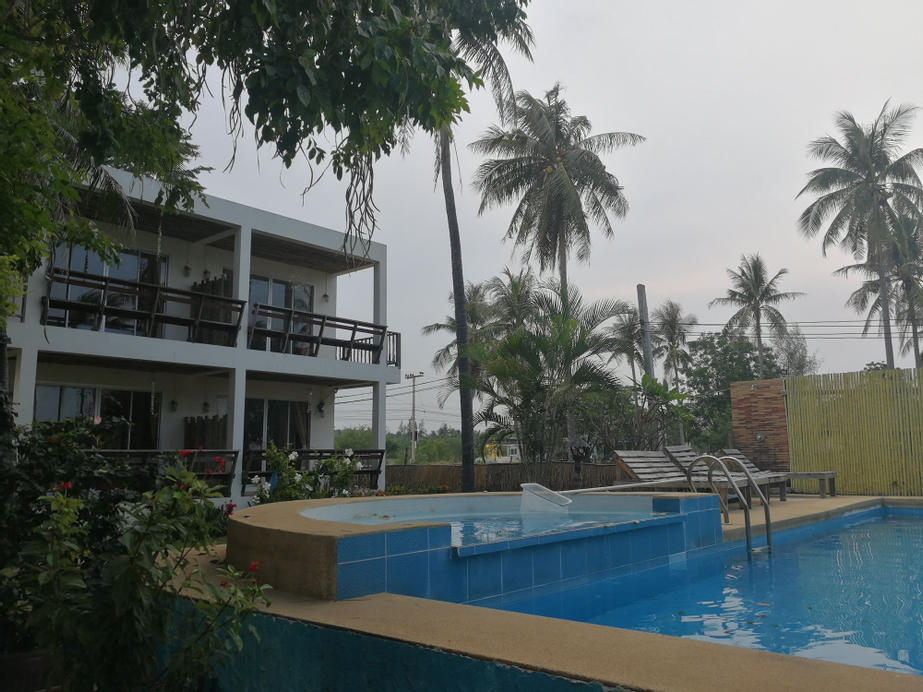 At-Pran Resort, K. Sam Roi Yot