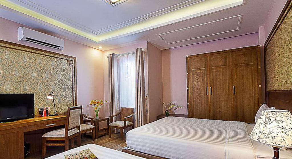 Spring Flower Hotel, Hoàn Kiếm