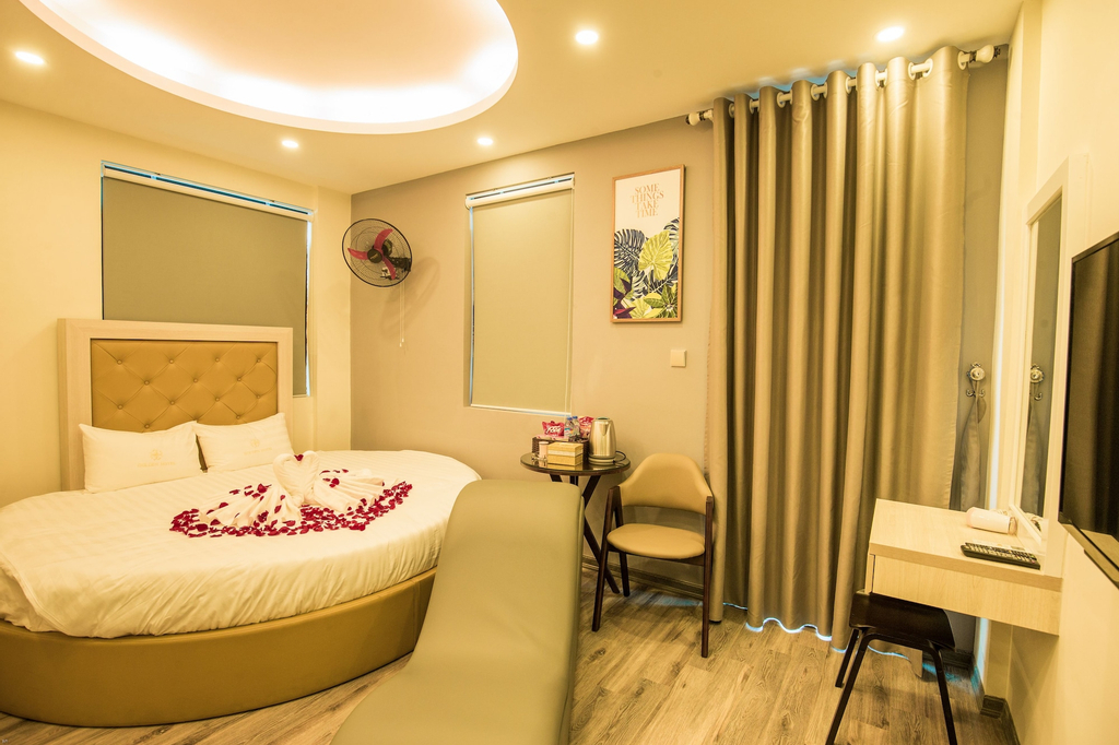 Golden hotel, Hai Bà Trưng
