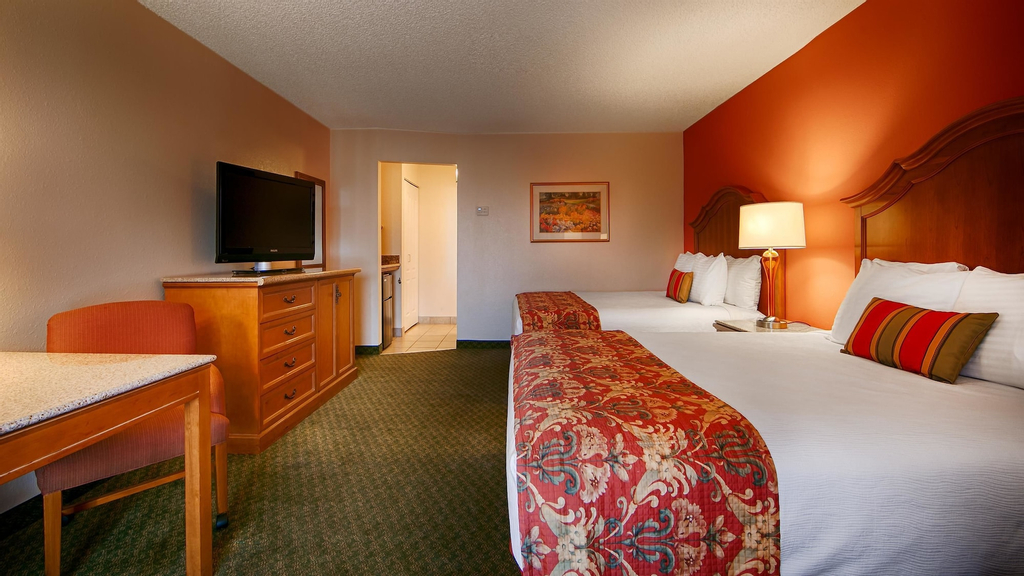 Best Western Plus A Wayfarer's Inn And Suites, Mohave