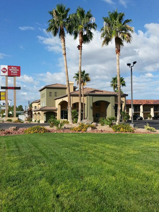 Best Western Plus A Wayfarer's Inn And Suites, Mohave