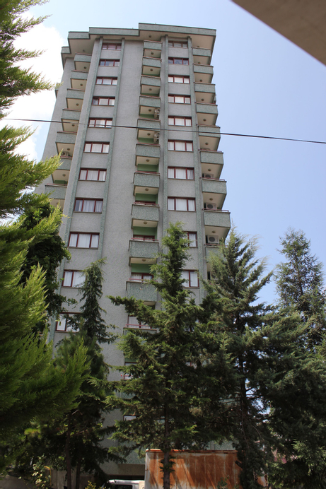 Kule Apart, Merkez