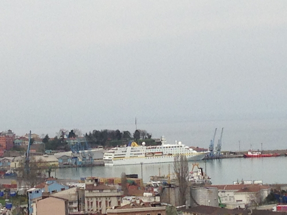 Kule Apart, Merkez