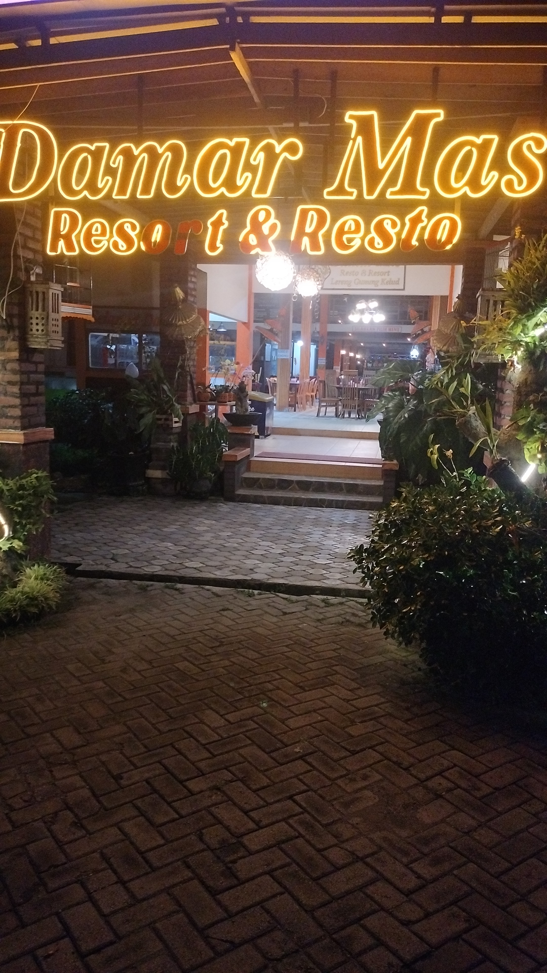 userImage-16